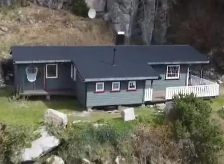 Lyngebu. Nice Family Cabin With Sea View. *