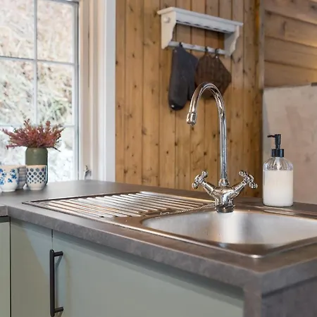 Chalet Lyngebu. Nice Family Cabin With Sea View. Lyngdal