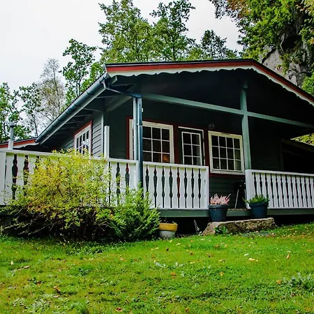 Lyngebu. Nice Family Cabin With Sea View.