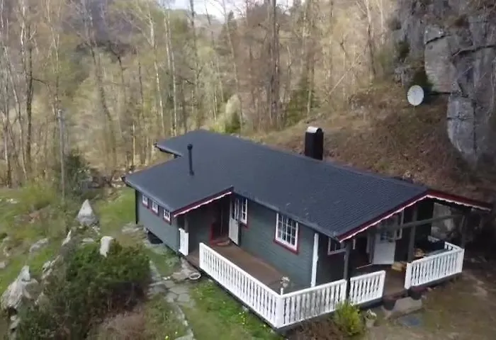 Chalet Lyngebu. Nice Family Cabin With Sea View. Lyngdal
