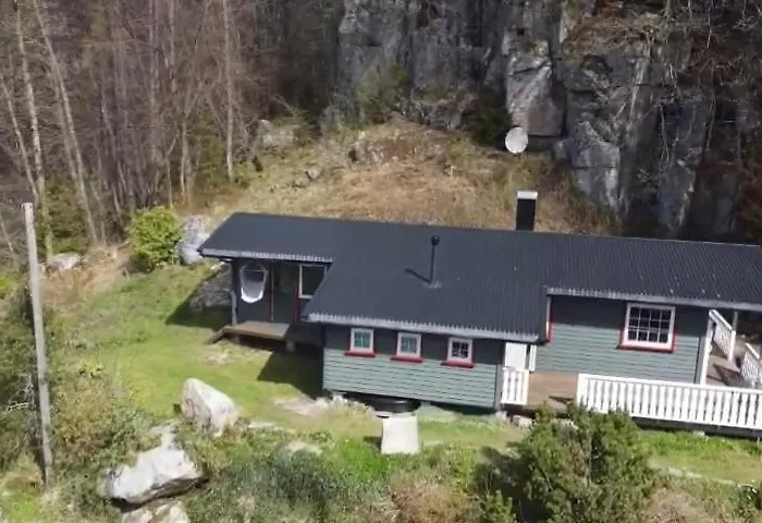 Lyngebu. Nice Family Cabin With Sea View. Chalet