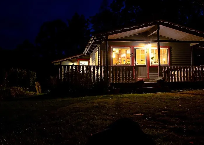 Lyngebu. Nice Family Cabin With Sea View. *