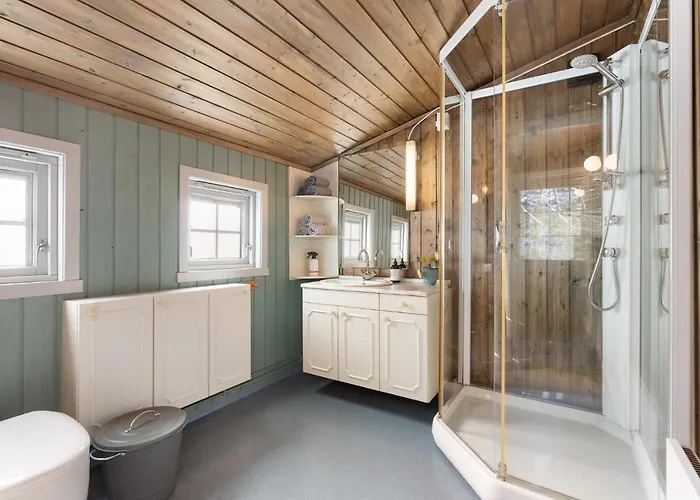 Chalet Lyngebu. Nice Family Cabin With Sea View.