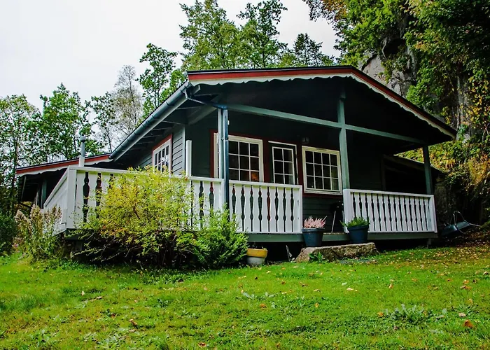 Lyngebu. Nice Family Cabin With Sea View.